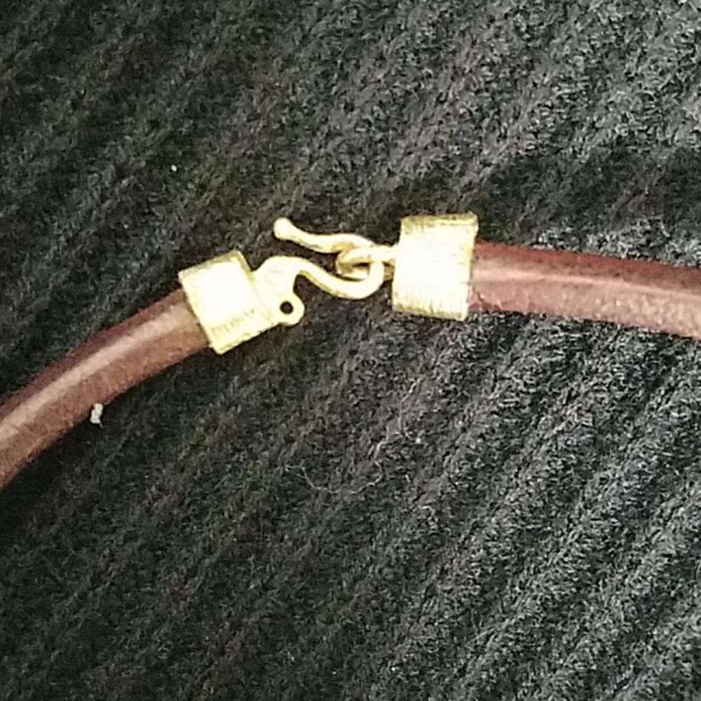 Choker - Picture 3 of 6